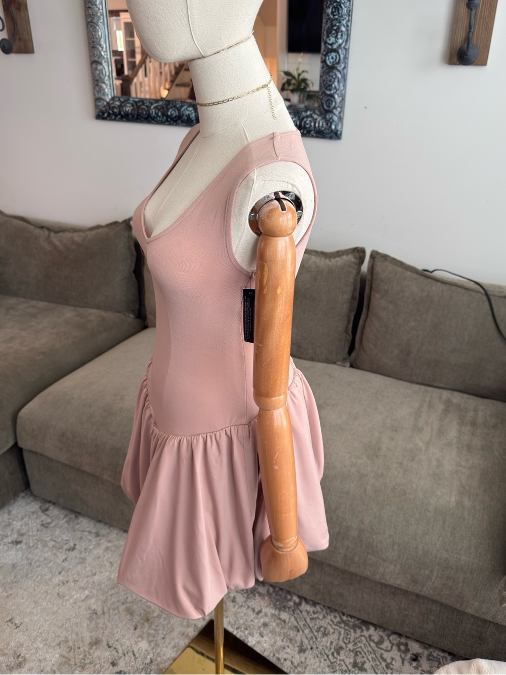 WeWoreWhat Deep V Waist Bubble Mini Dress in Blush/Pink | Size S - Picture 8 of 14